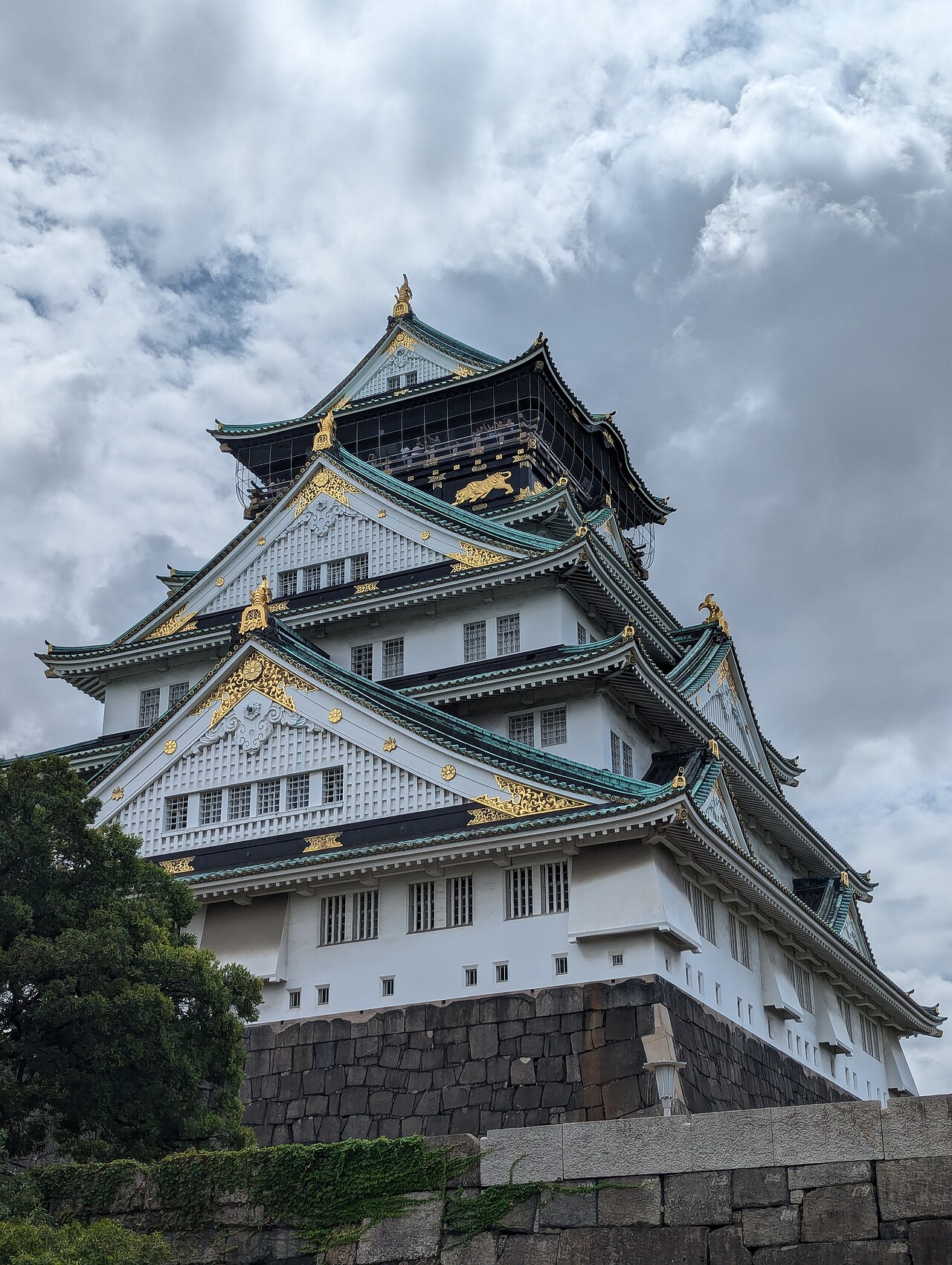 Osaka Castle August 2024.jpg