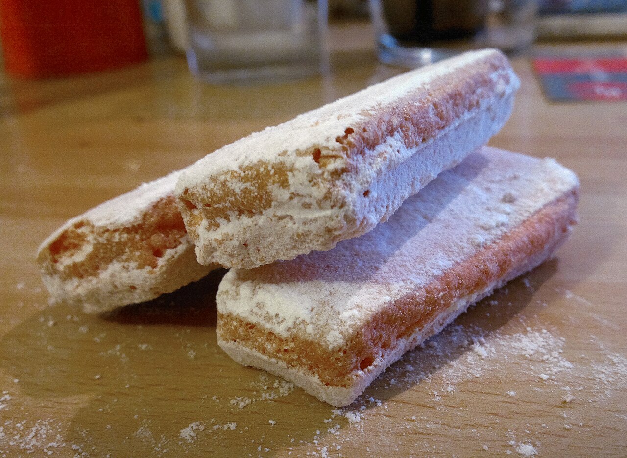 Biscuits roses de Reims, the pink biscuits of Reims