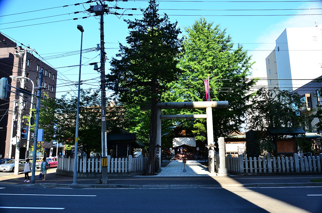 File:Hokkaido Shrine Tongu.jpg