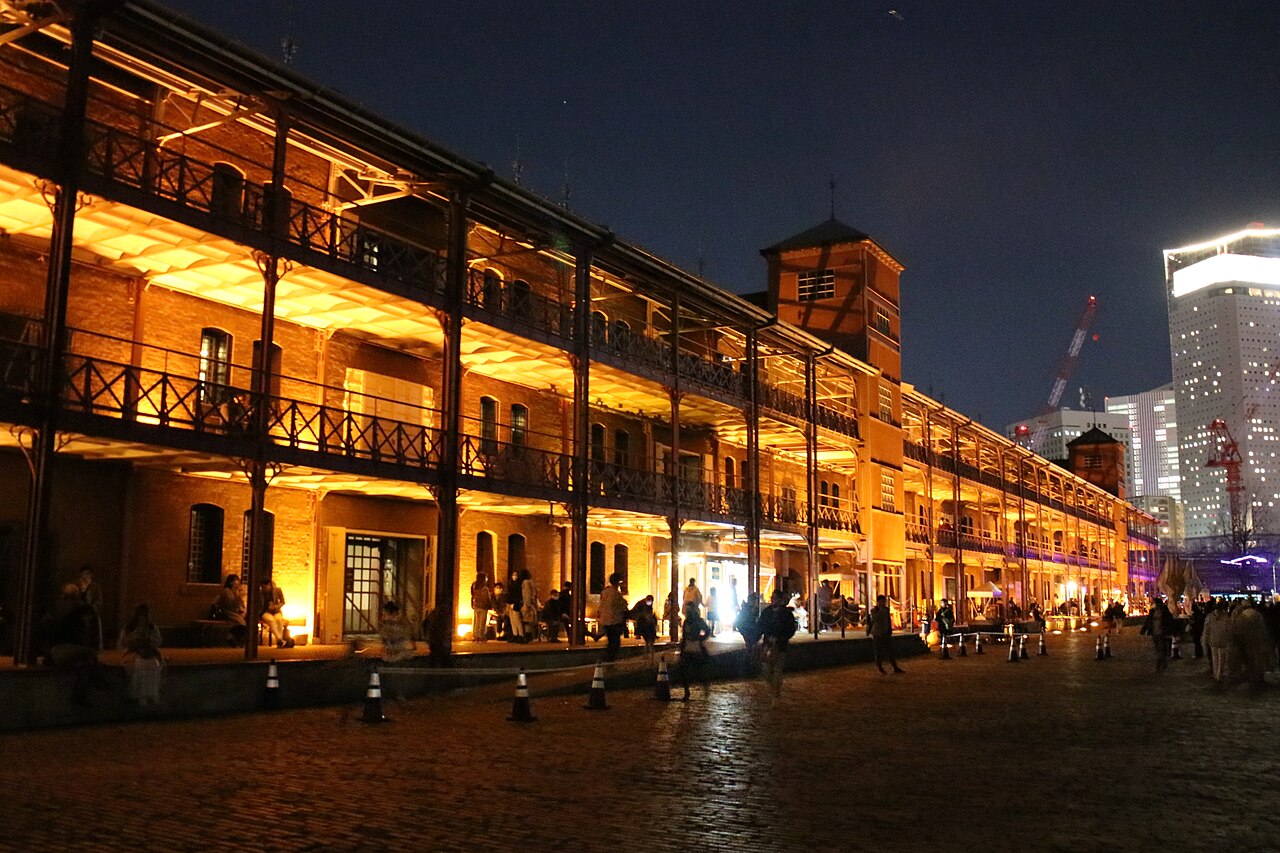 File:Yokohama Red Brick Warehouse at night 20211212-1.jpg