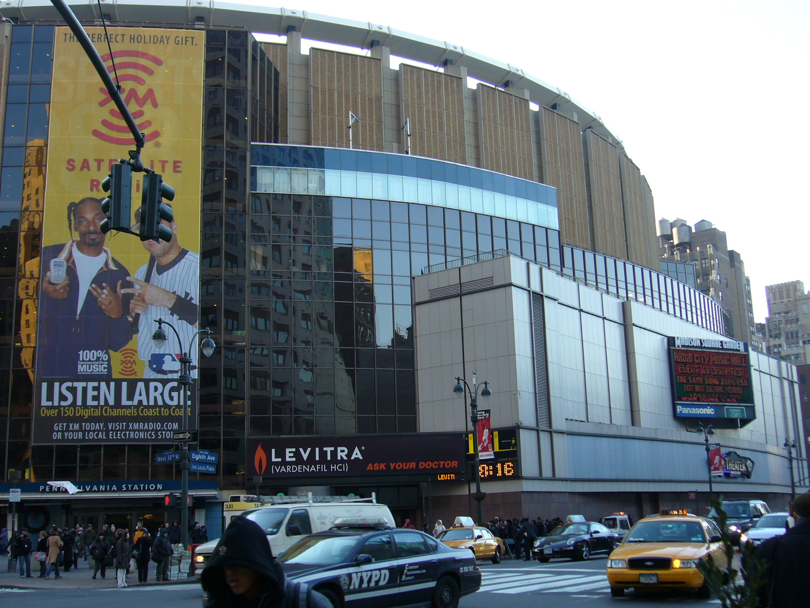 Knicks at the Garden: basketball's most famous arena